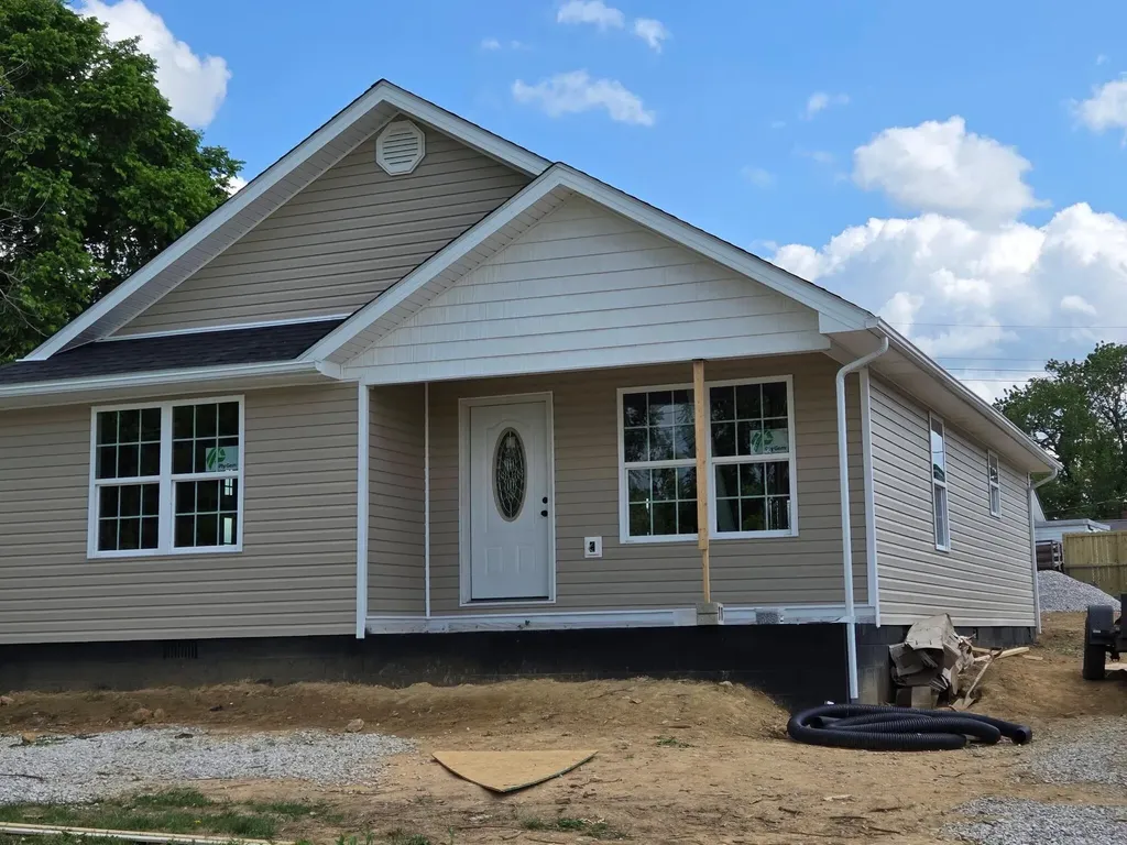 50 Riverview Road Irvine KY 40336