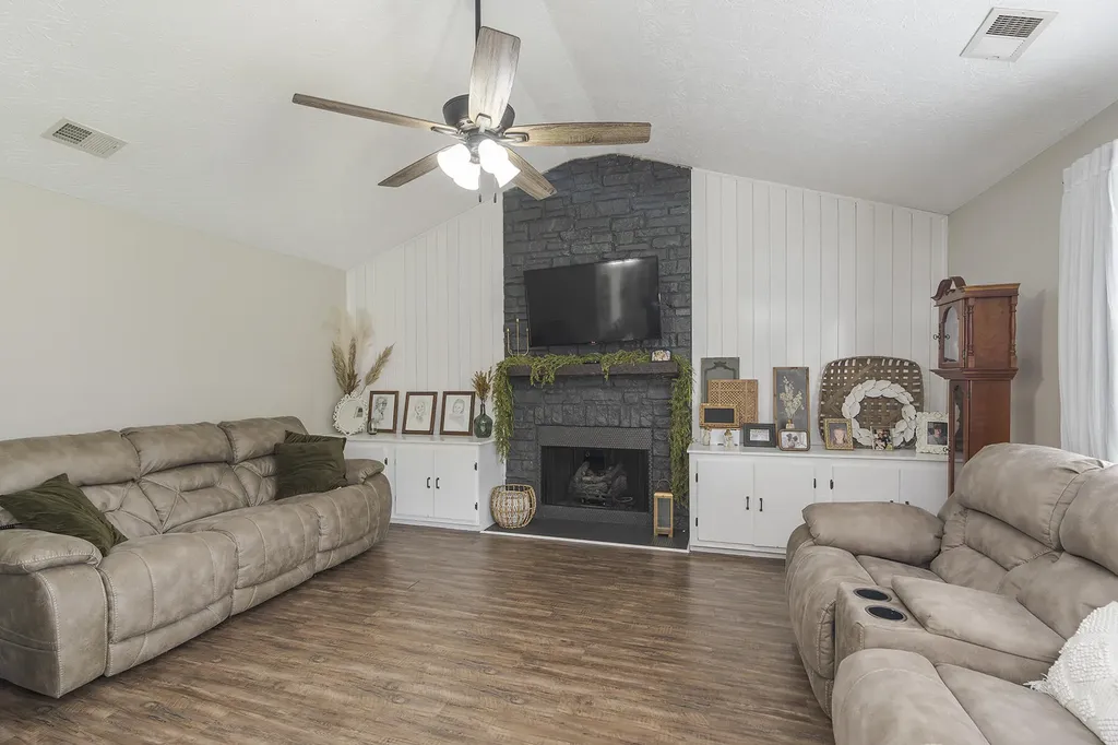 142 Irving Lane Georgetown KY 40324