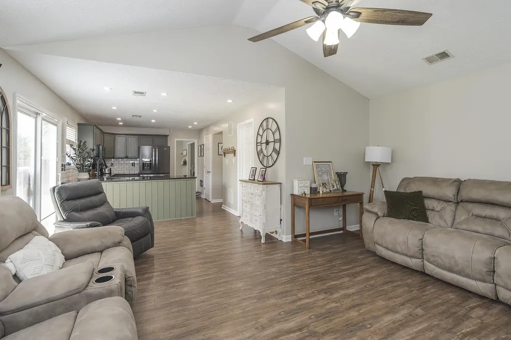 142 Irving Lane Georgetown KY 40324