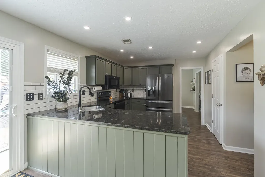 142 Irving Lane Georgetown KY 40324