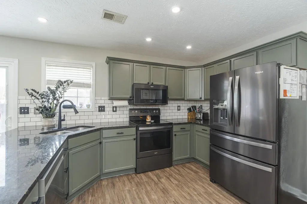 142 Irving Lane Georgetown KY 40324