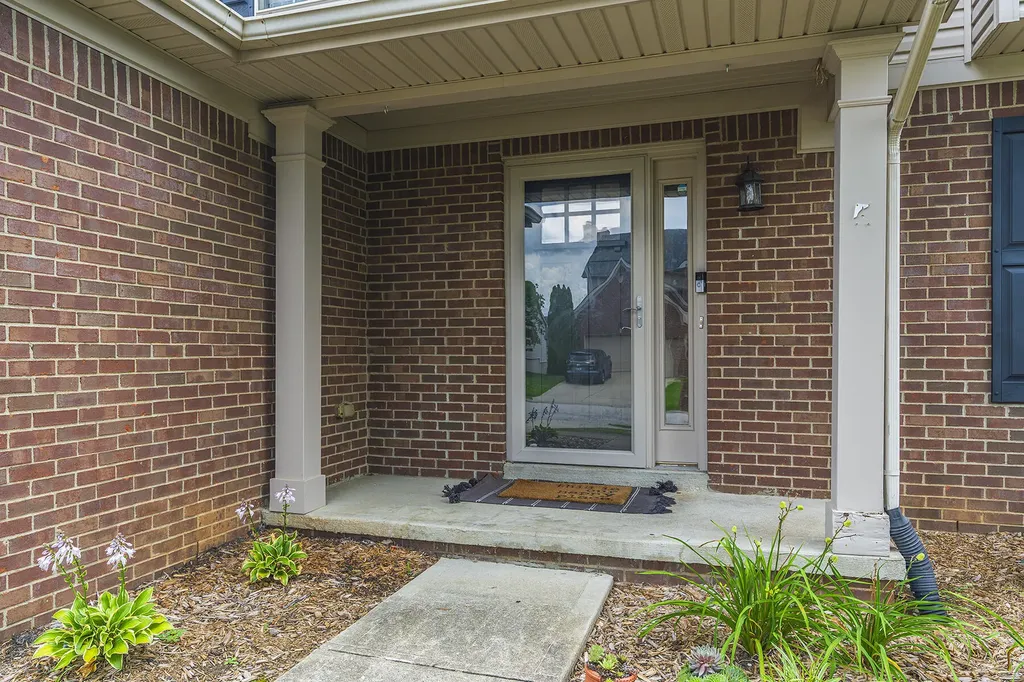 142 Irving Lane Georgetown KY 40324