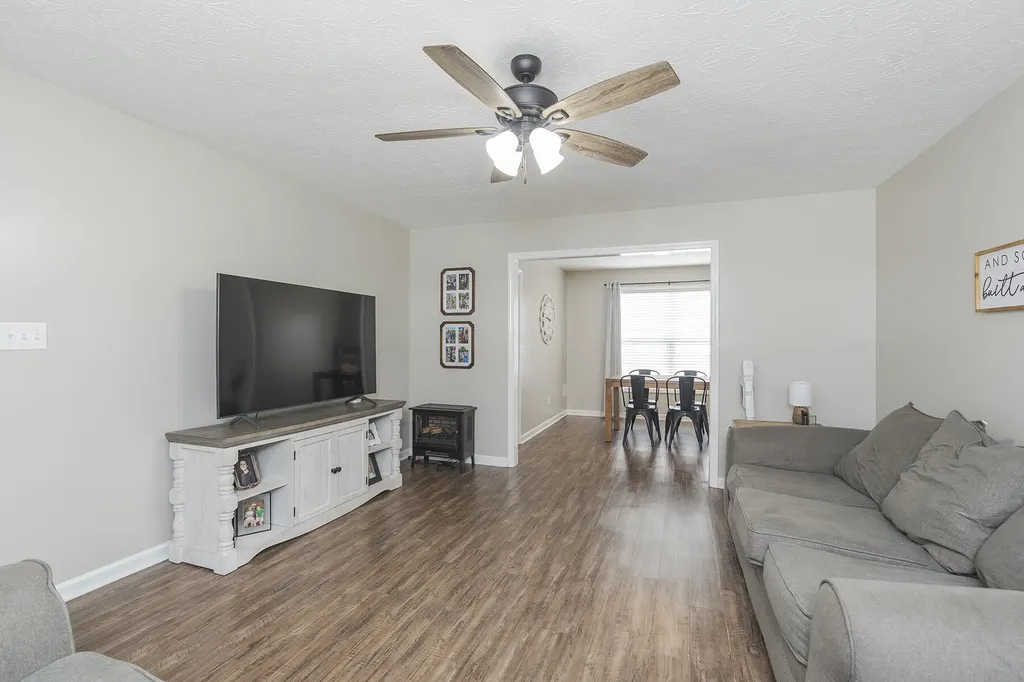 142 Irving Lane Georgetown KY 40324