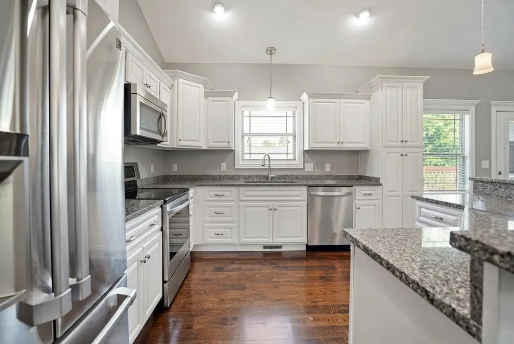 10 E Barrington Drive Somerset KY 42503