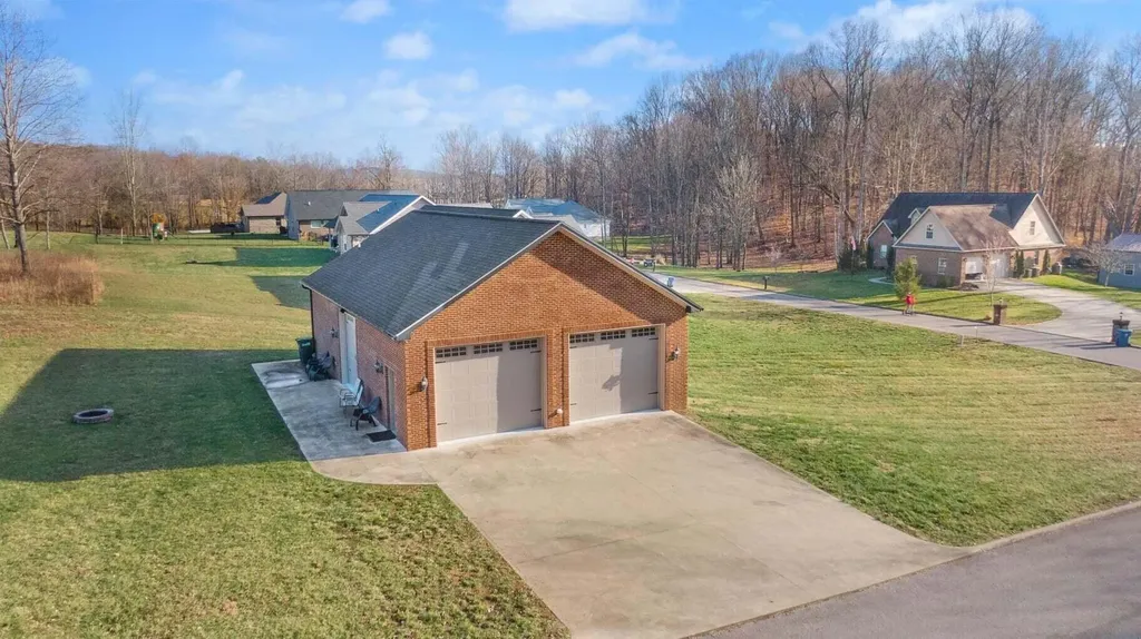 10 E Barrington Drive Somerset KY 42503