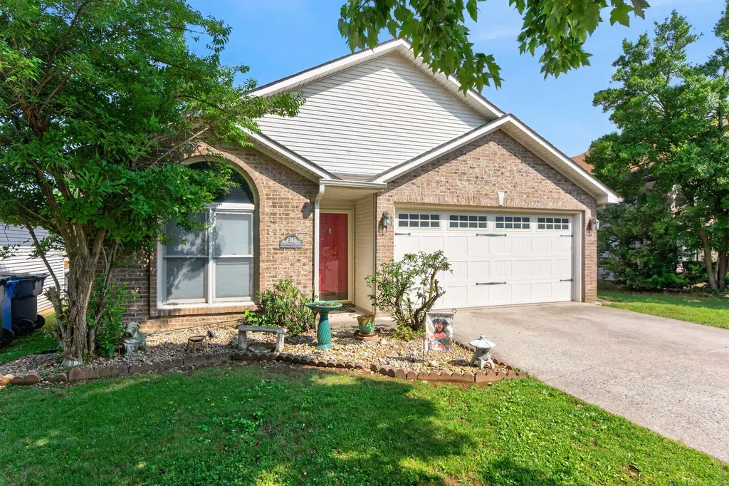 217 Woodbrook Place Lexington KY 40511