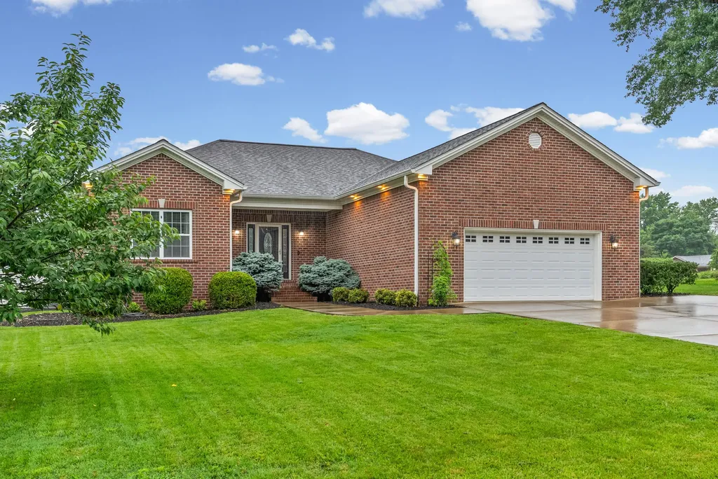 208 Andrew Drive Hopkinsville KY 42240