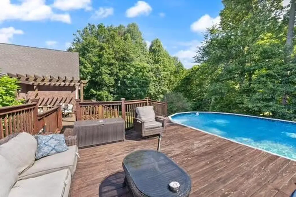 42 Deerfoot Drive London KY 40741