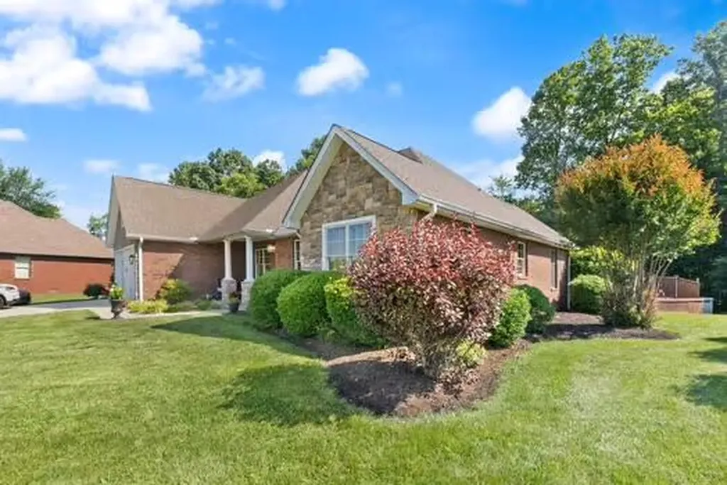 42 Deerfoot Drive London KY 40741
