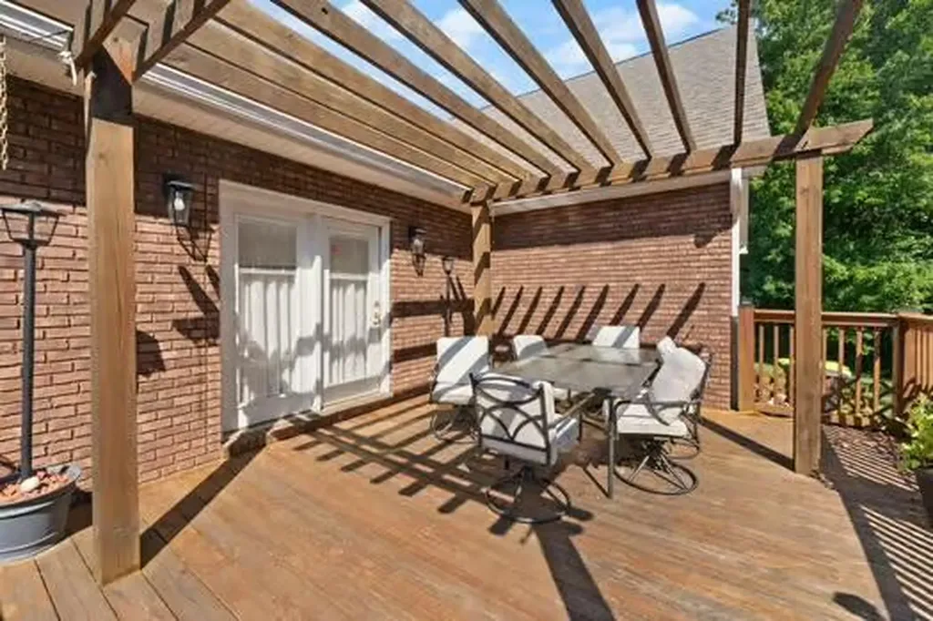 42 Deerfoot Drive London KY 40741