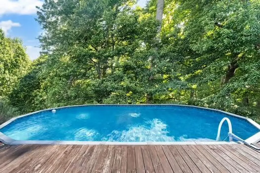 42 Deerfoot Drive London KY 40741
