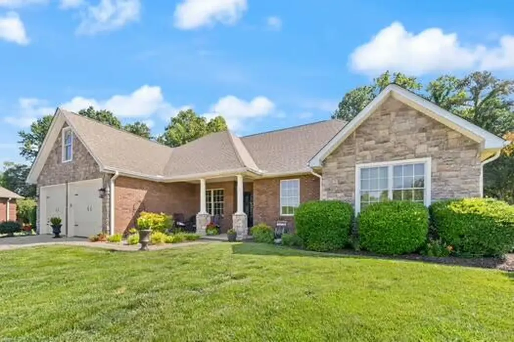 42 Deerfoot Drive London KY 40741