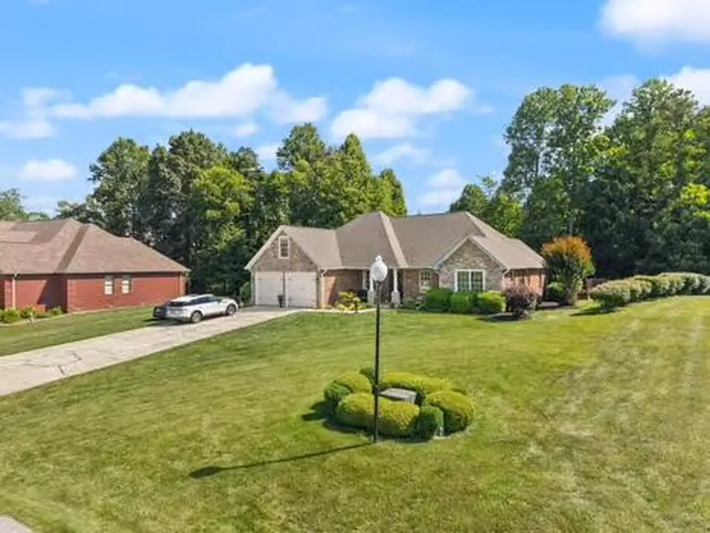 42 Deerfoot Drive London KY 40741