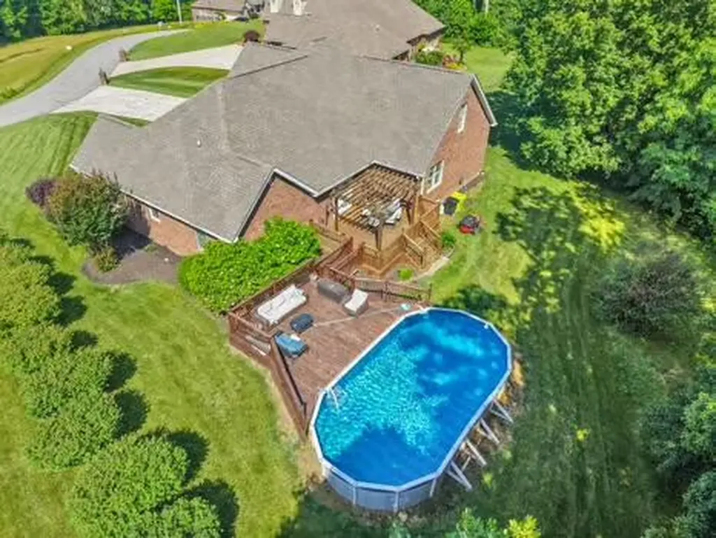 42 Deerfoot Drive London KY 40741