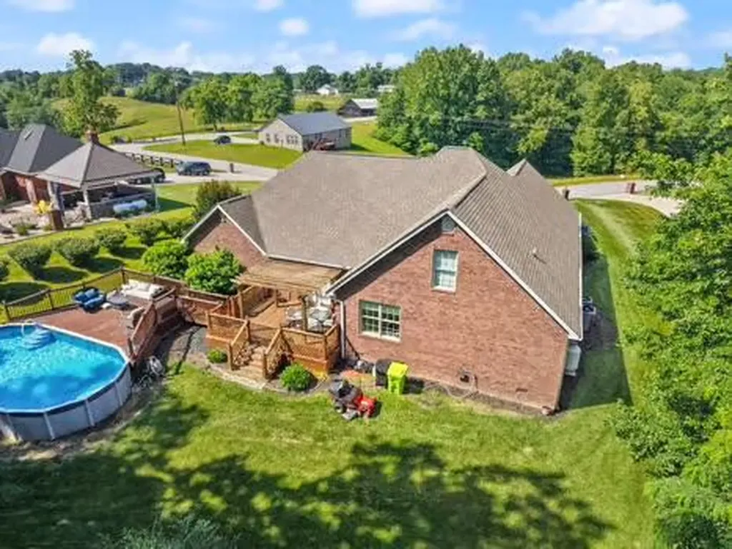 42 Deerfoot Drive London KY 40741