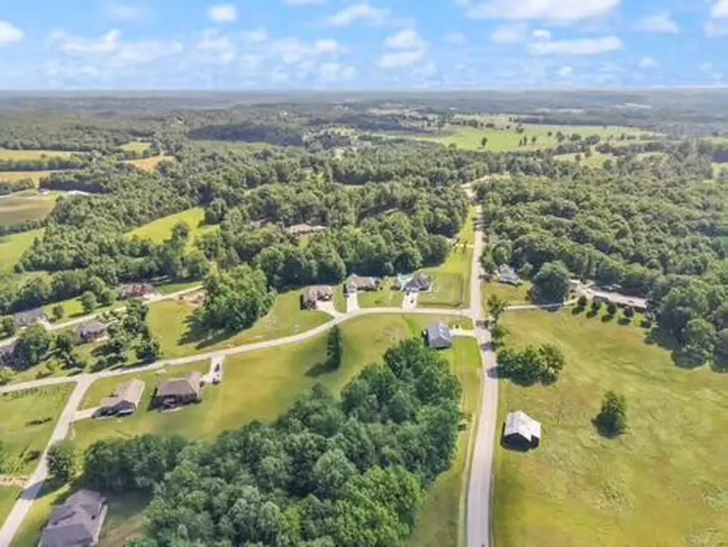 42 Deerfoot Drive London KY 40741