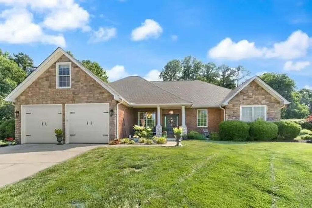 42 Deerfoot Drive London KY 40741
