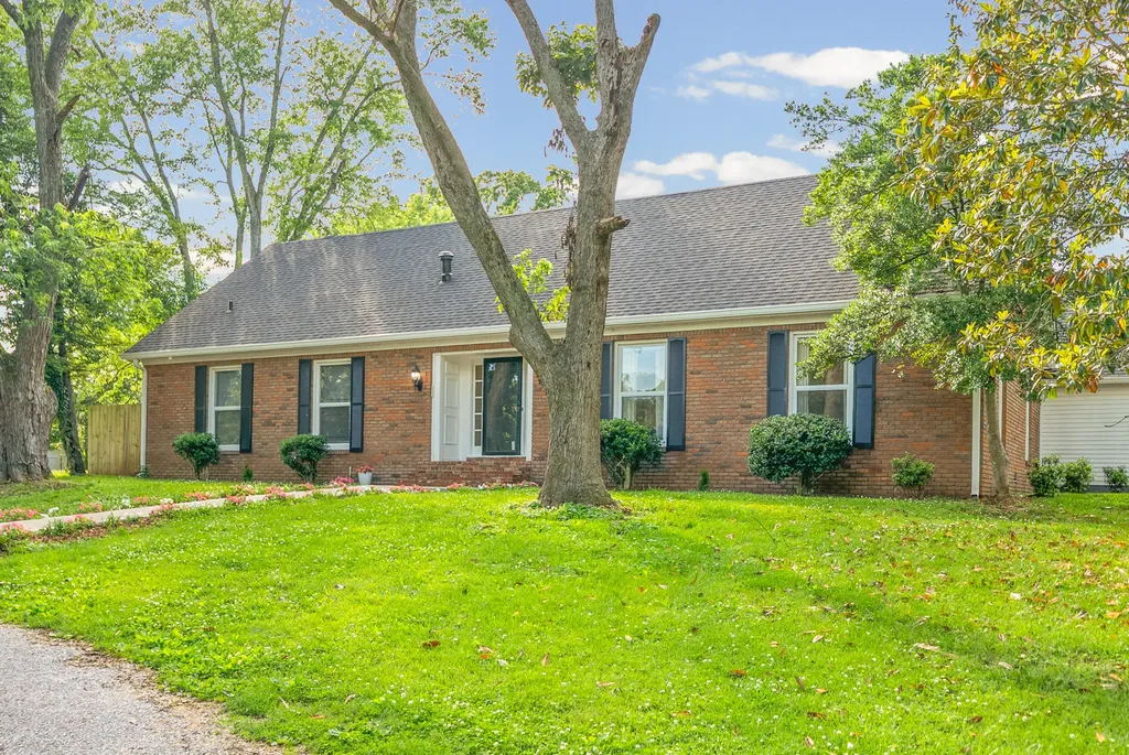 635 Country Club Lane Hopkinsville KY 42240