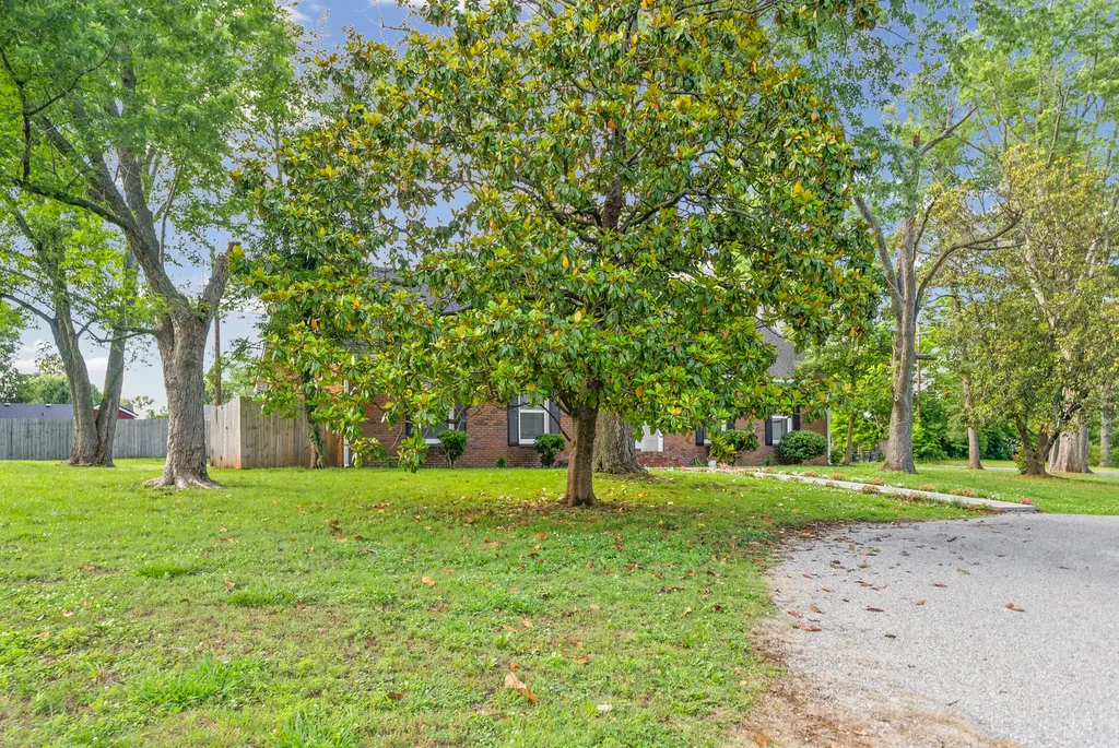 635 Country Club Lane Hopkinsville KY 42240