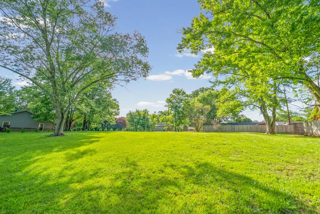 635 Country Club Lane Hopkinsville KY 42240