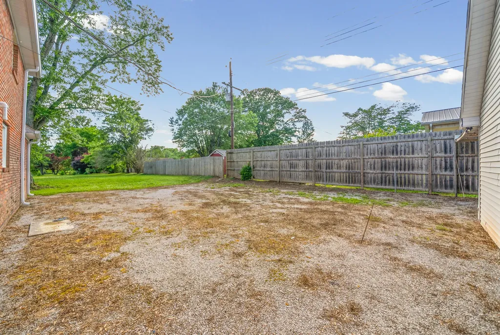 635 Country Club Lane Hopkinsville KY 42240