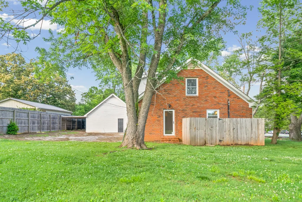 635 Country Club Lane Hopkinsville KY 42240