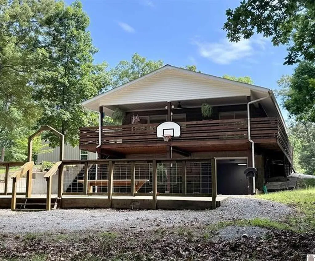416 County Road 1126 A Benton KY 42025