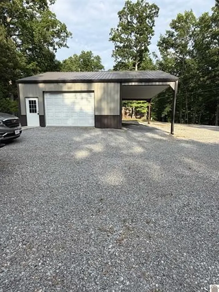 416 County Road 1126 A Benton KY 42025