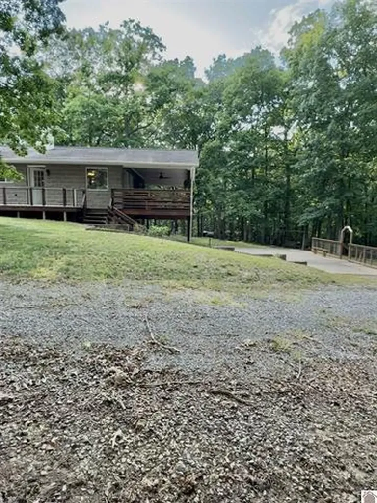 416 County Road 1126 A Benton KY 42025