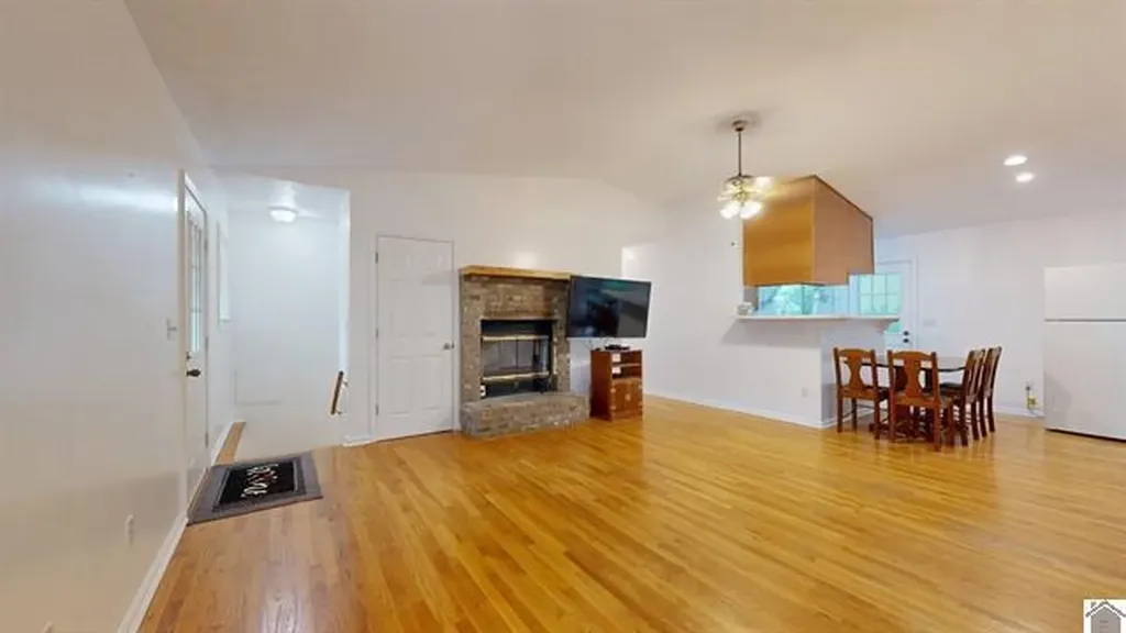 416 County Road 1126 A Benton KY 42025