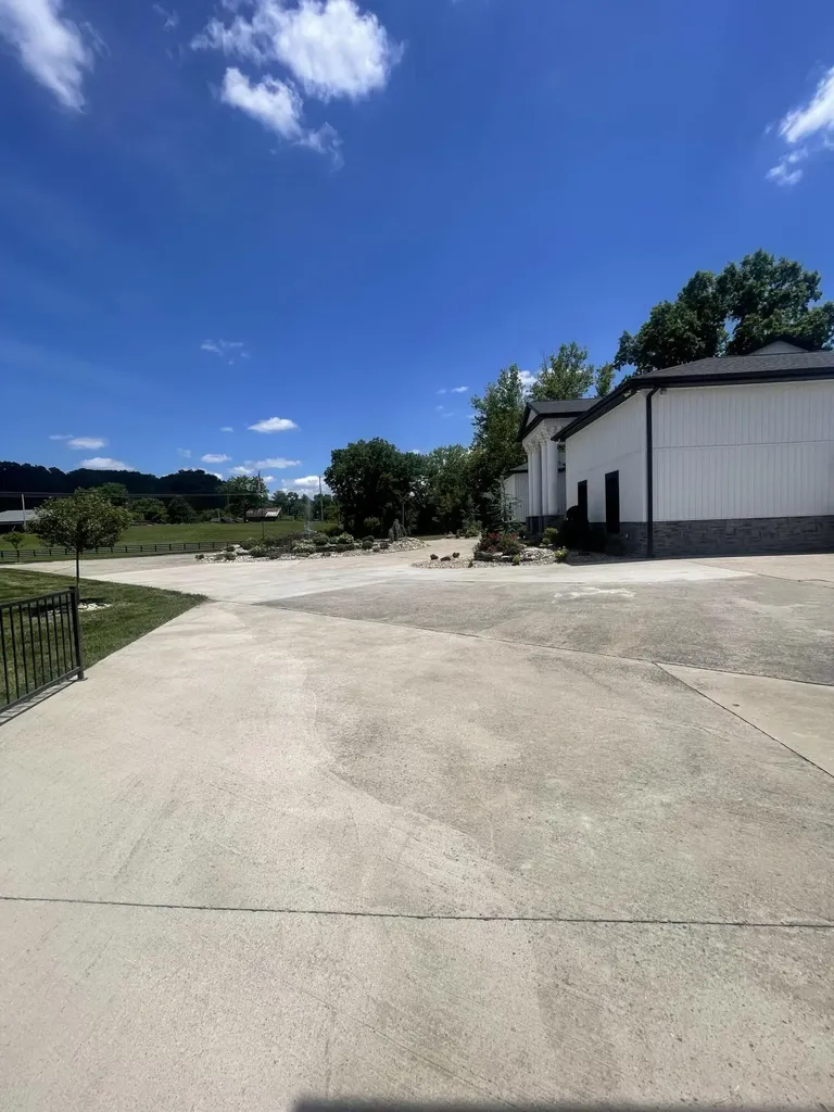6606 S S Us Highway 25e Flat Lick KY 40935