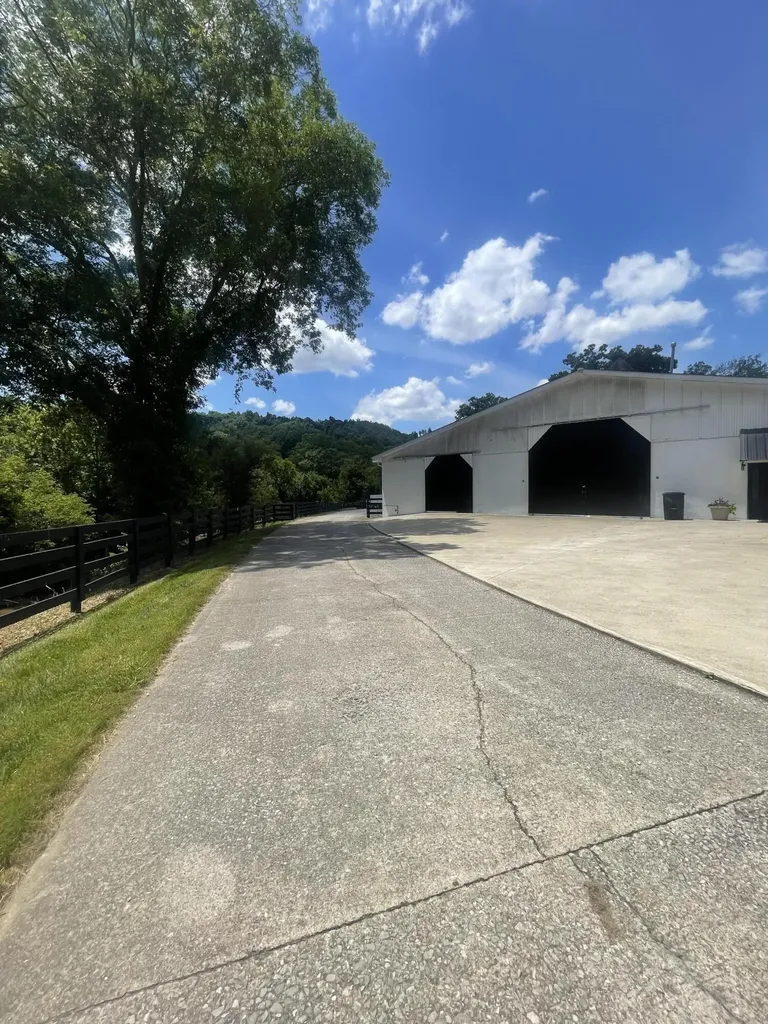 6606 S S Us Highway 25e Flat Lick KY 40935