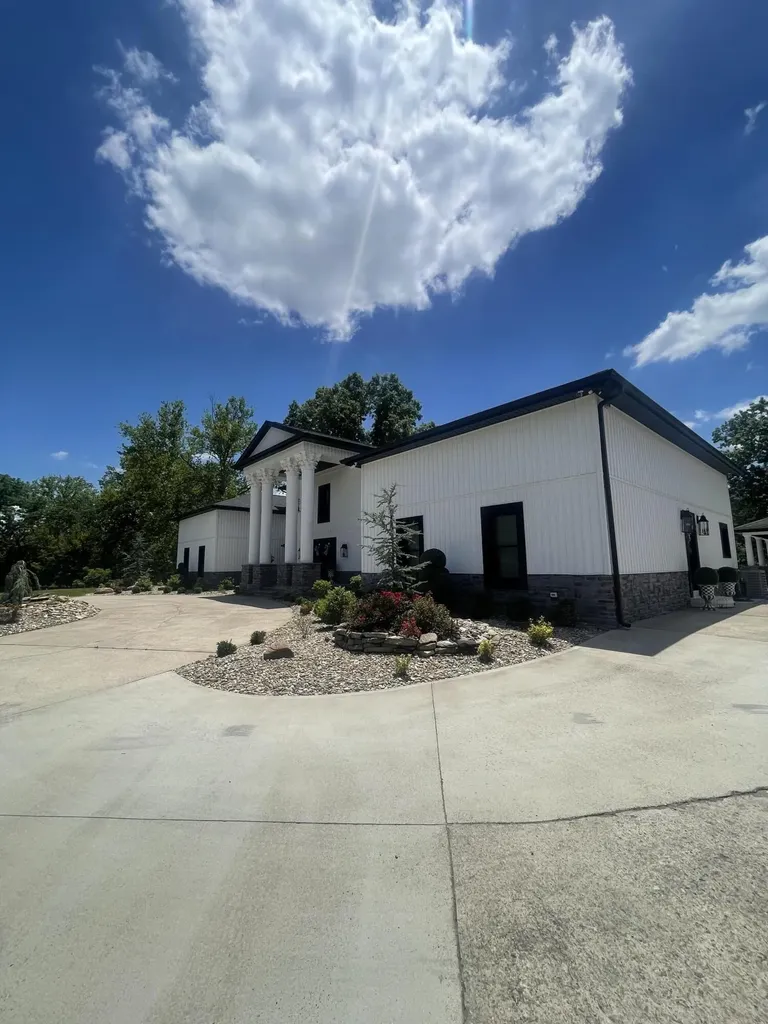 6606 S S Us Highway 25e Flat Lick KY 40935