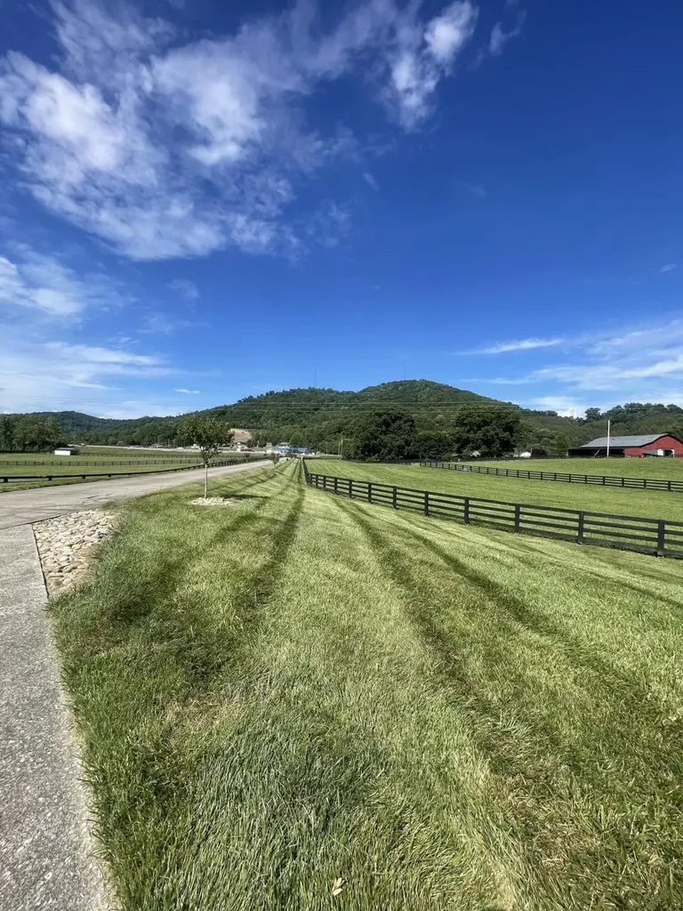 6606 S S Us Highway 25e Flat Lick KY 40935