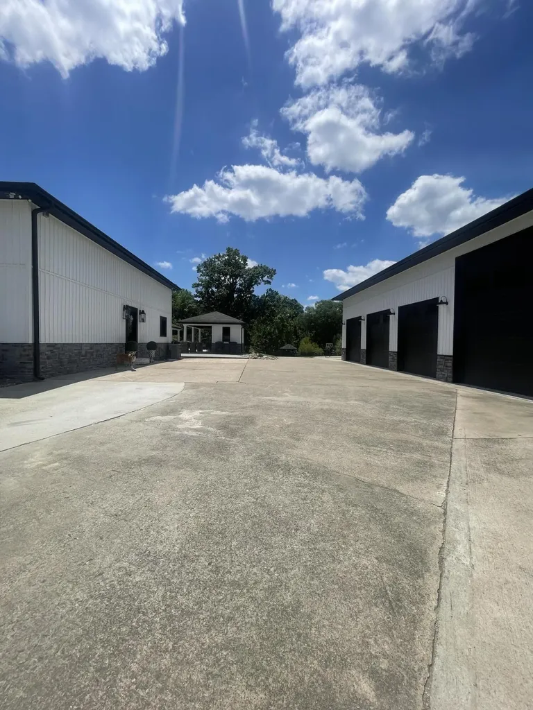 6606 S S Us Highway 25e Flat Lick KY 40935
