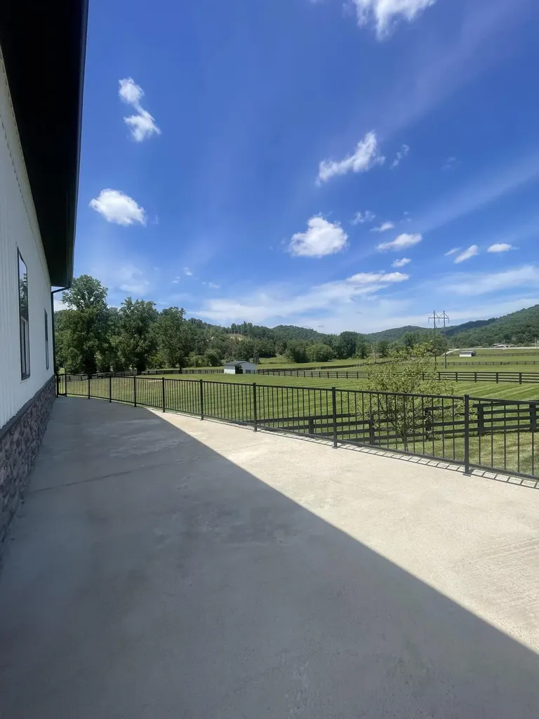 6606 S S Us Highway 25e Flat Lick KY 40935