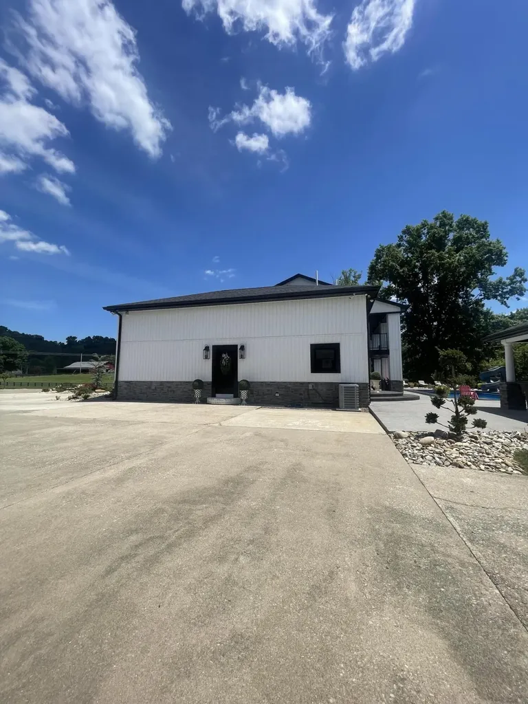 6606 S S Us Highway 25e Flat Lick KY 40935