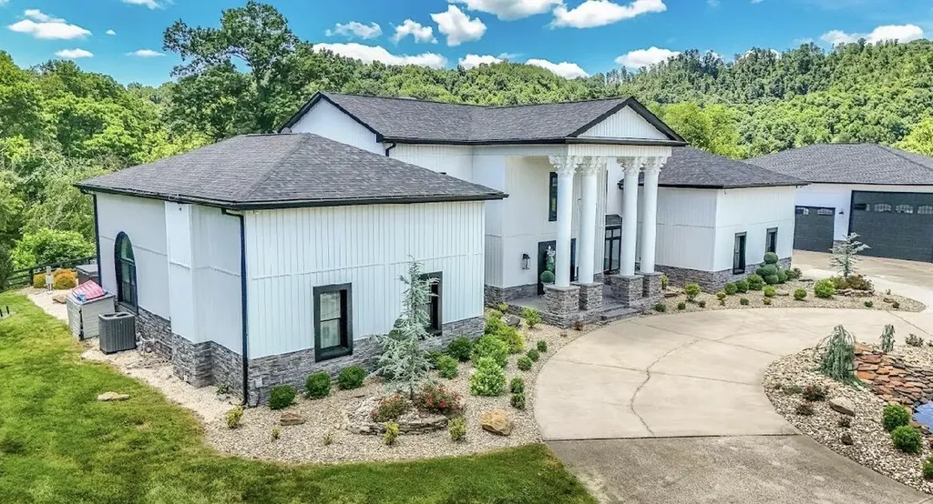 6606 S S Us Highway 25e Flat Lick KY 40935