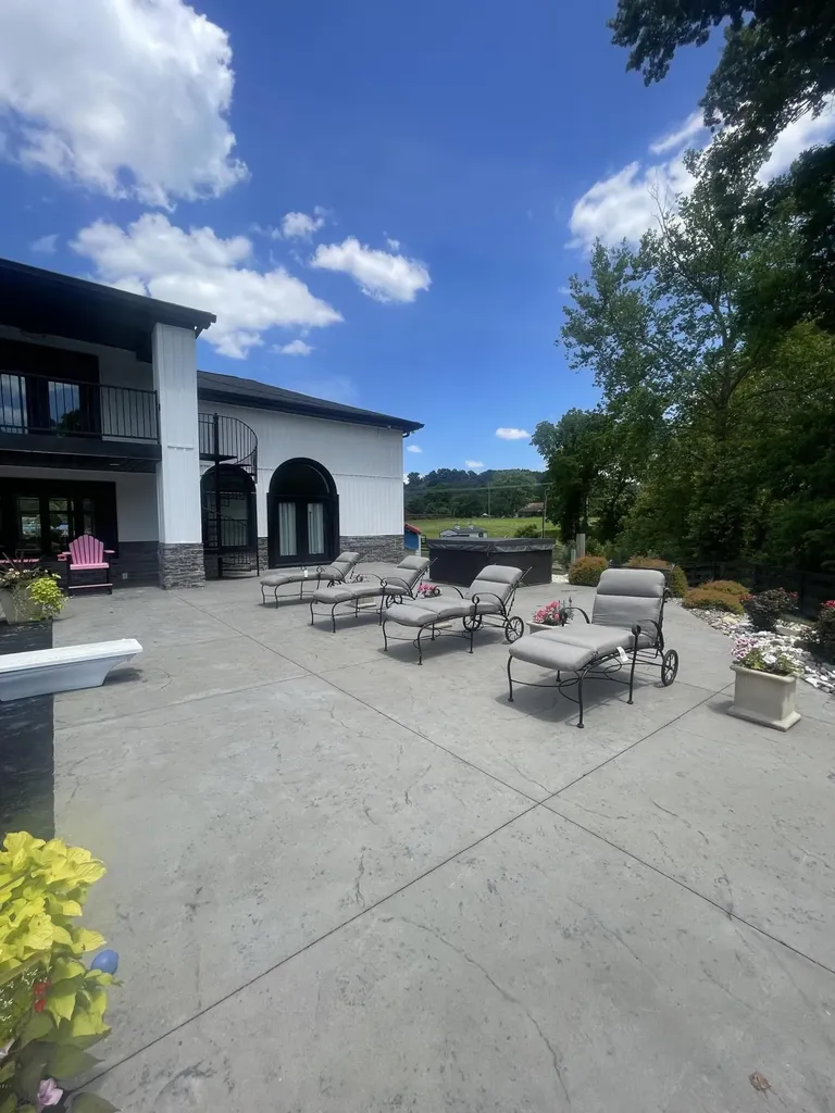 6606 S S Us Highway 25e Flat Lick KY 40935
