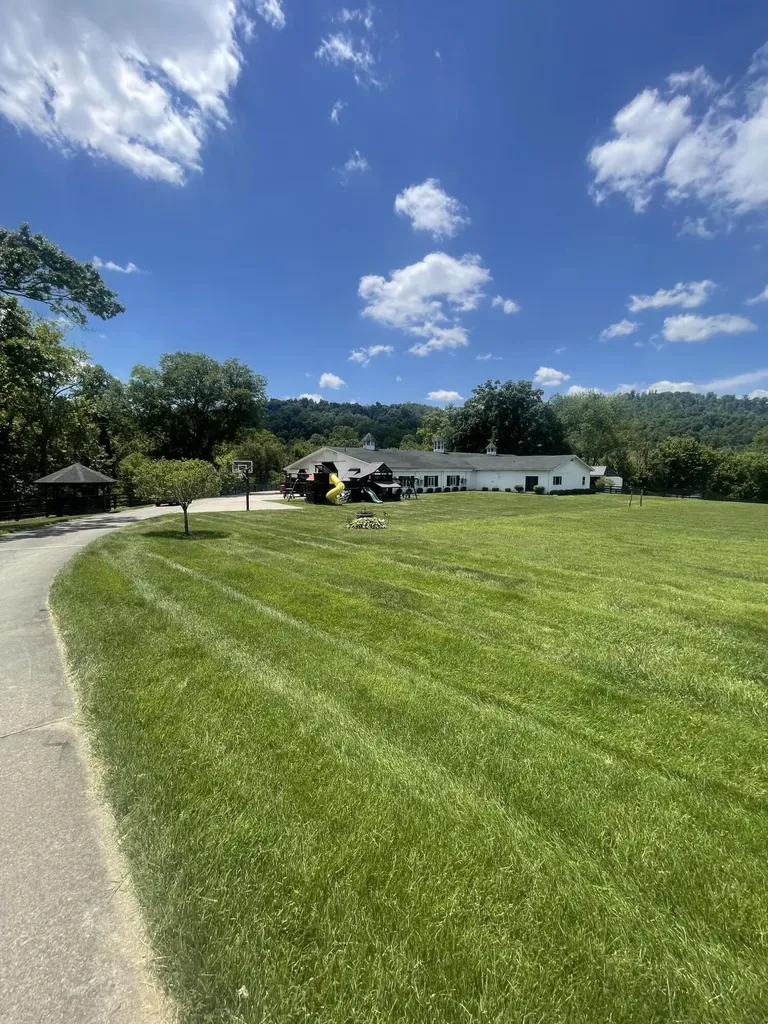 6606 S S Us Highway 25e Flat Lick KY 40935