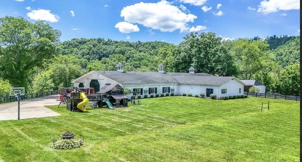 6606 S S Us Highway 25e Flat Lick KY 40935