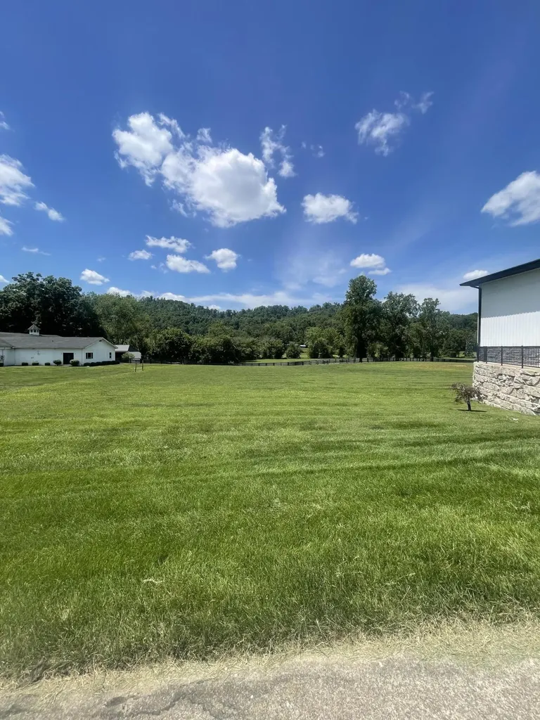 6606 S S Us Highway 25e Flat Lick KY 40935
