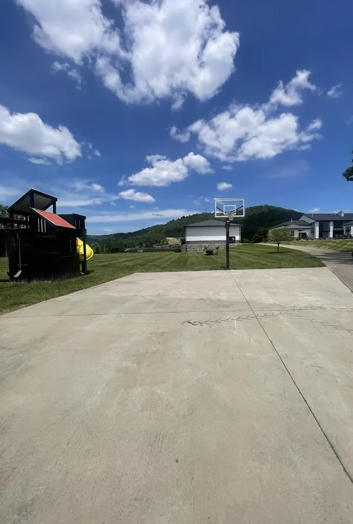 6606 S S Us Highway 25e Flat Lick KY 40935