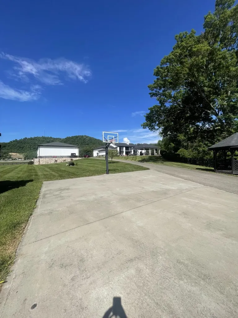 6606 S S Us Highway 25e Flat Lick KY 40935