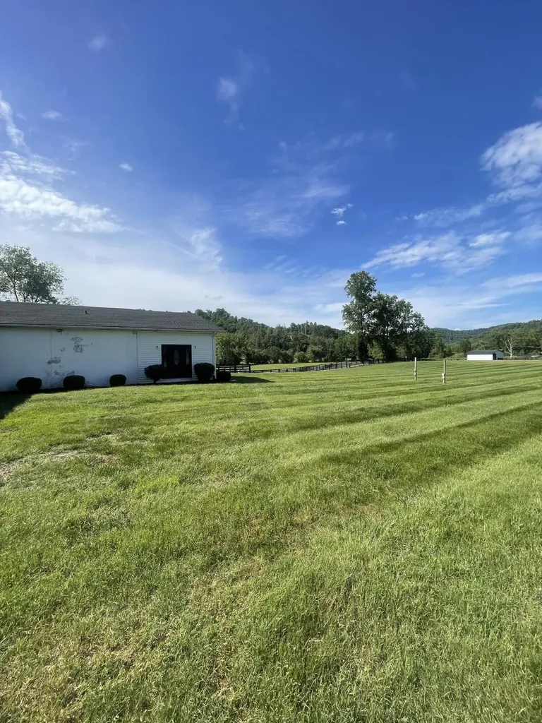 6606 S S Us Highway 25e Flat Lick KY 40935
