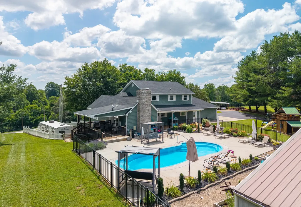 2003 Merlin Avenue Somerset KY 42503