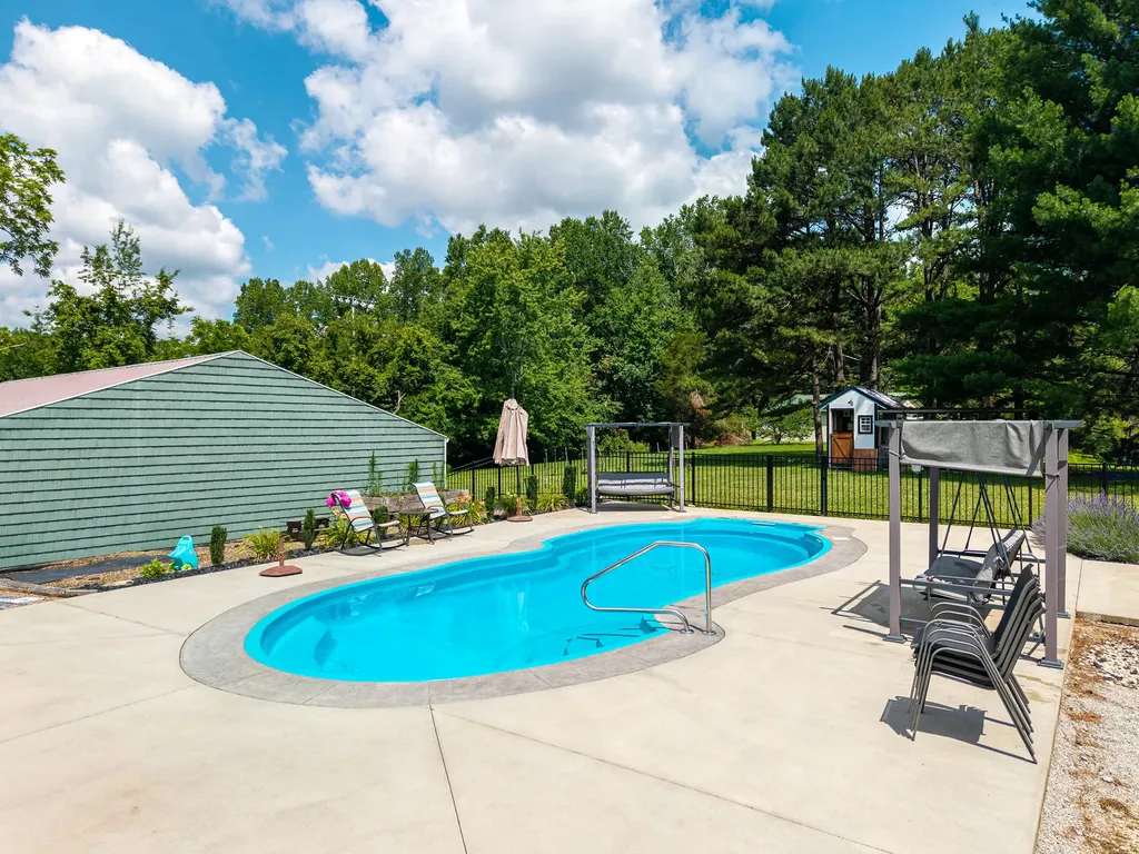 2003 Merlin Avenue Somerset KY 42503