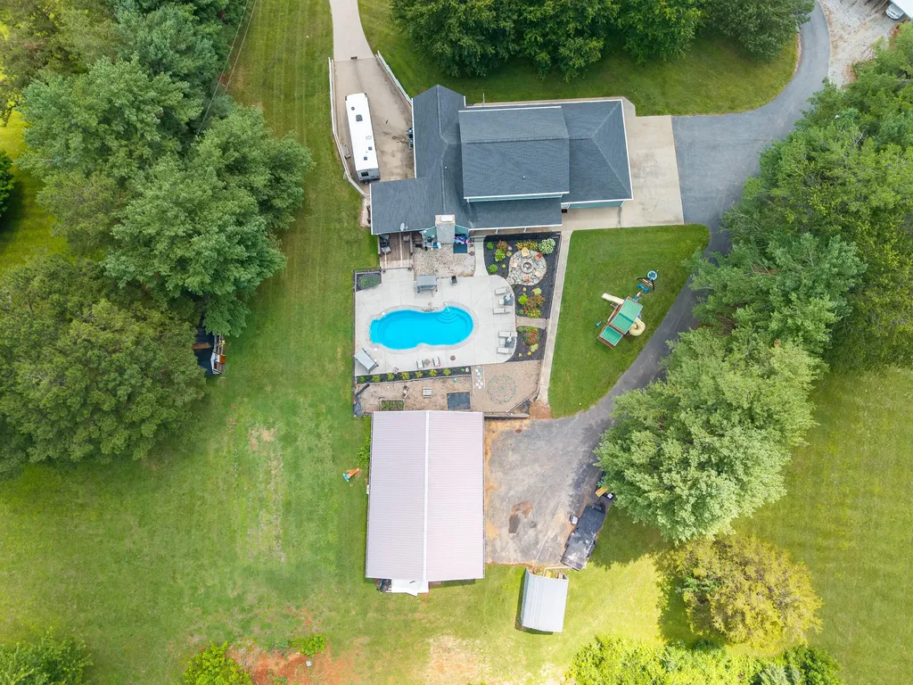 2003 Merlin Avenue Somerset KY 42503