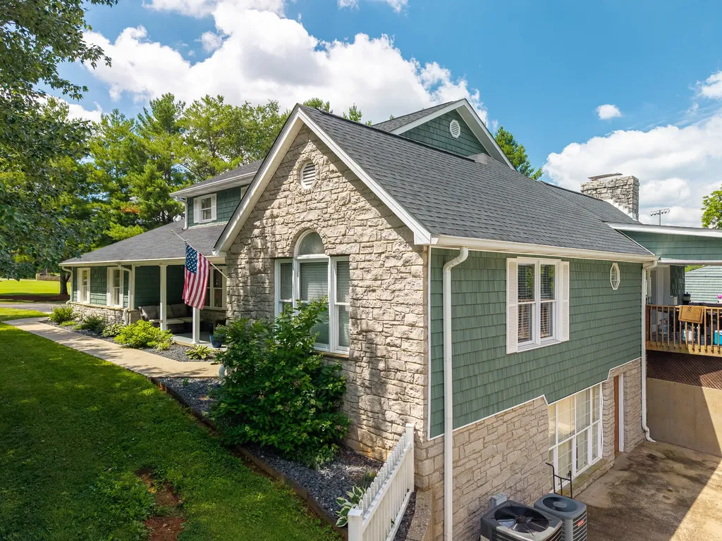 2003 Merlin Avenue Somerset KY 42503