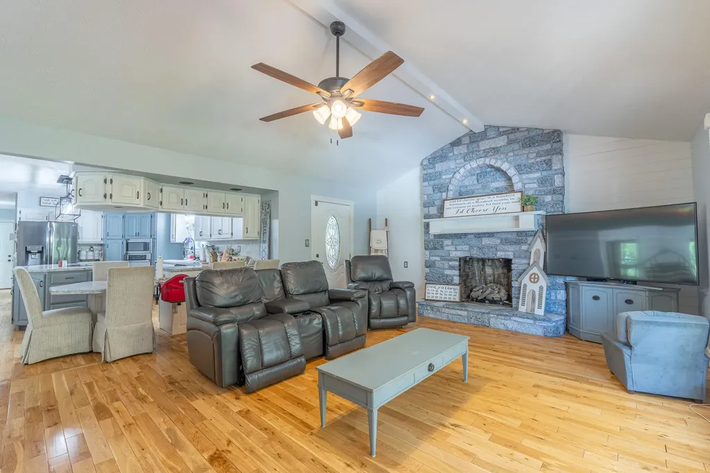 2003 Merlin Avenue Somerset KY 42503